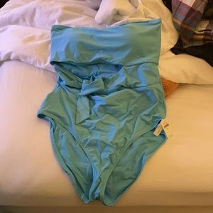 Swim suit never been worn! Didn’t fit right!